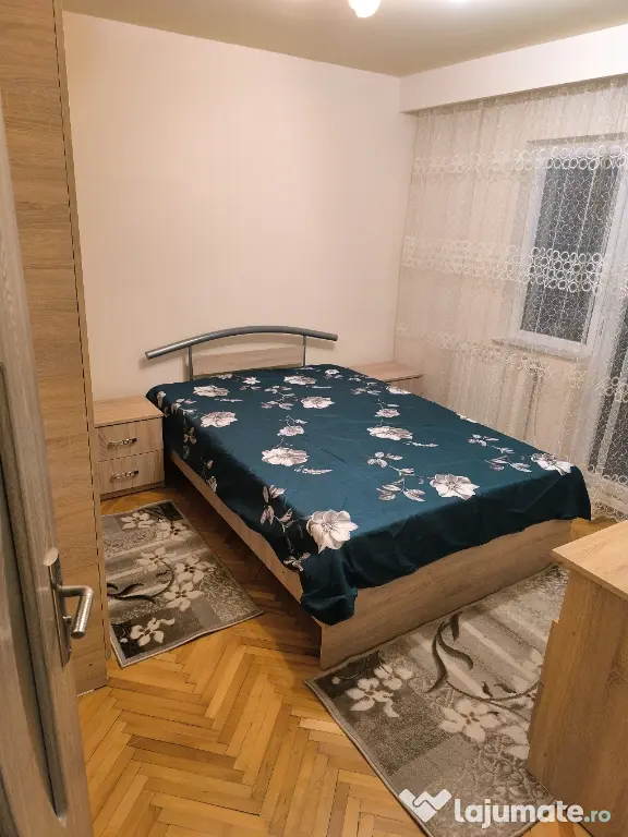 Apartament de închiriat 3 camere