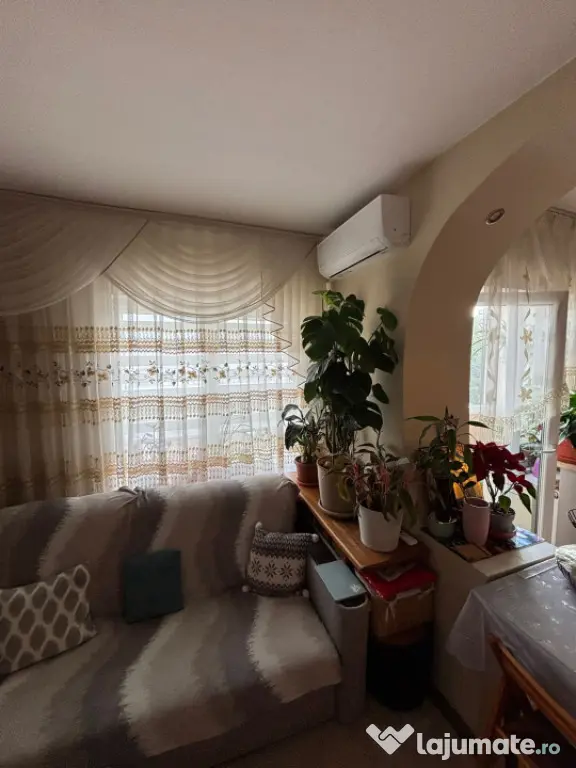Apartament 3 camere , 64 mp ,Zona Terra , Floresti