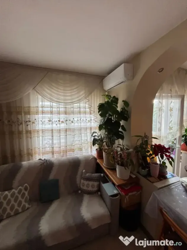 Apartament 3 camere , 64 mp ,Zona Terra , Floresti