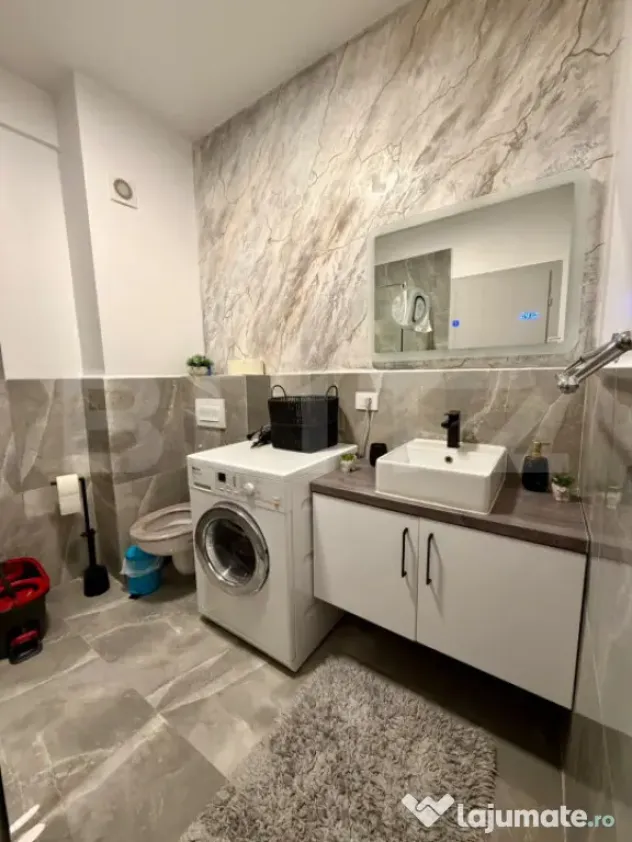 Apartament de vanzare, 2 camere, decomandat