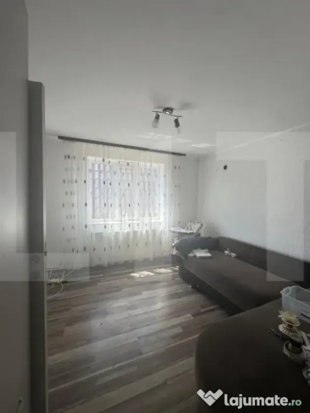 Casa individuala in Bucecea si teren 1300mp la strada princi