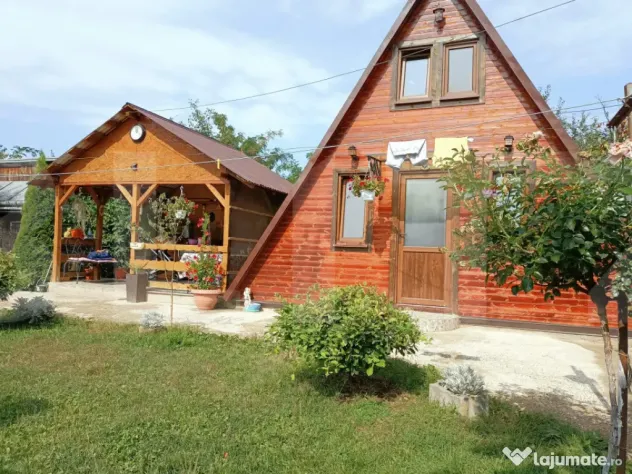 Casa individuala in Bucecea si teren 1300mp la strada princi