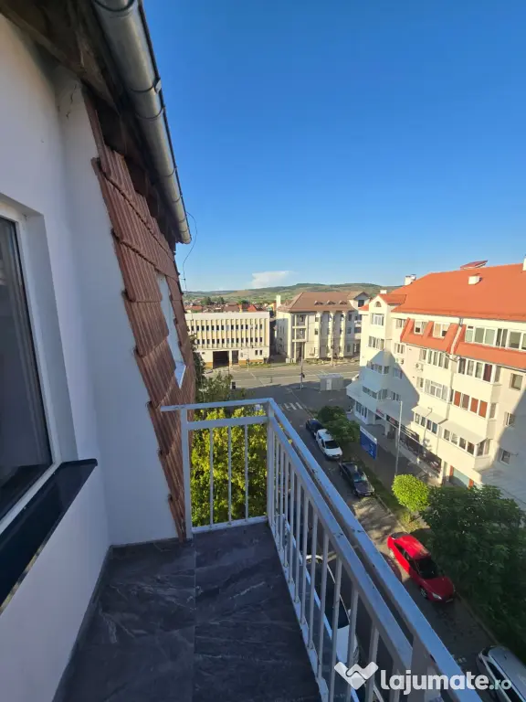 Apartament 2 camere de inchiriat, semidecomandat, 59 mp, zona Terezian, Sibiu.