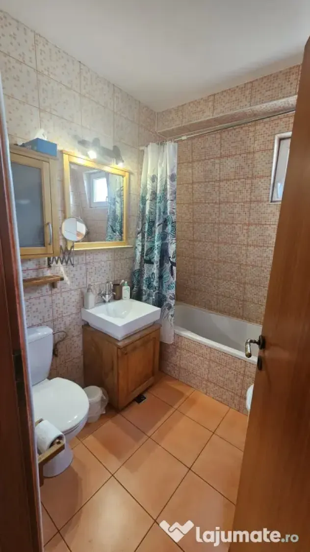 Apartament 2 camere de inchiriat, semidecomandat, 59 mp, zona Terezian, Sibiu.