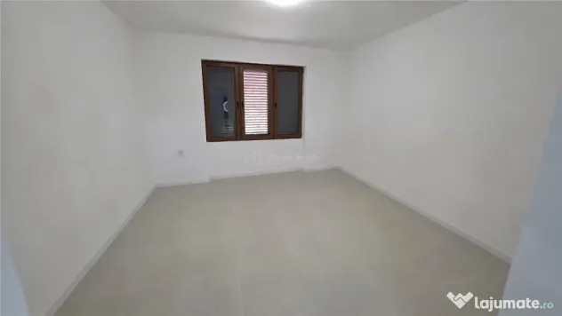 Racasdia, Spatiu Comercial la Sosea, Locatie Centrala
