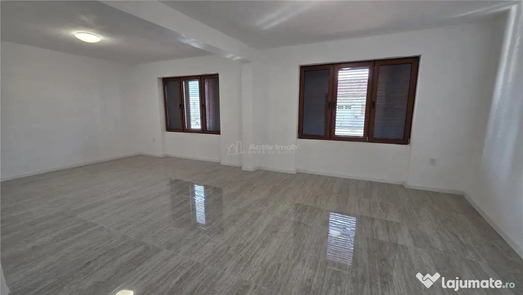 Racasdia, Spatiu Comercial la Sosea, Locatie Centrala