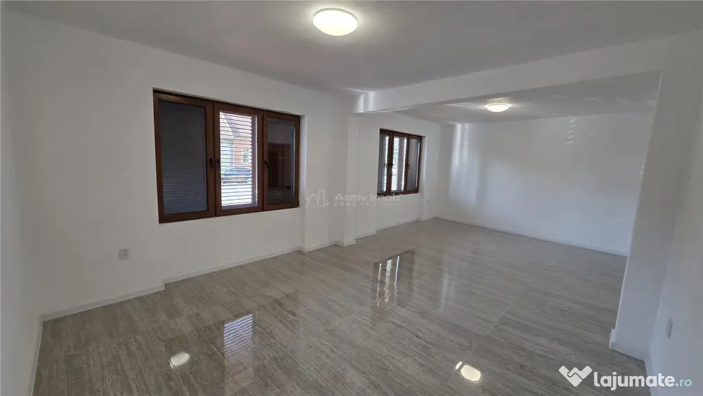 Racasdia, Spatiu Comercial la Sosea, Locatie Centrala