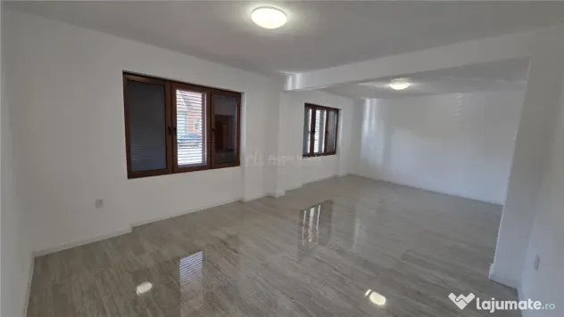 Racasdia, Spatiu Comercial la Sosea, Locatie Centrala