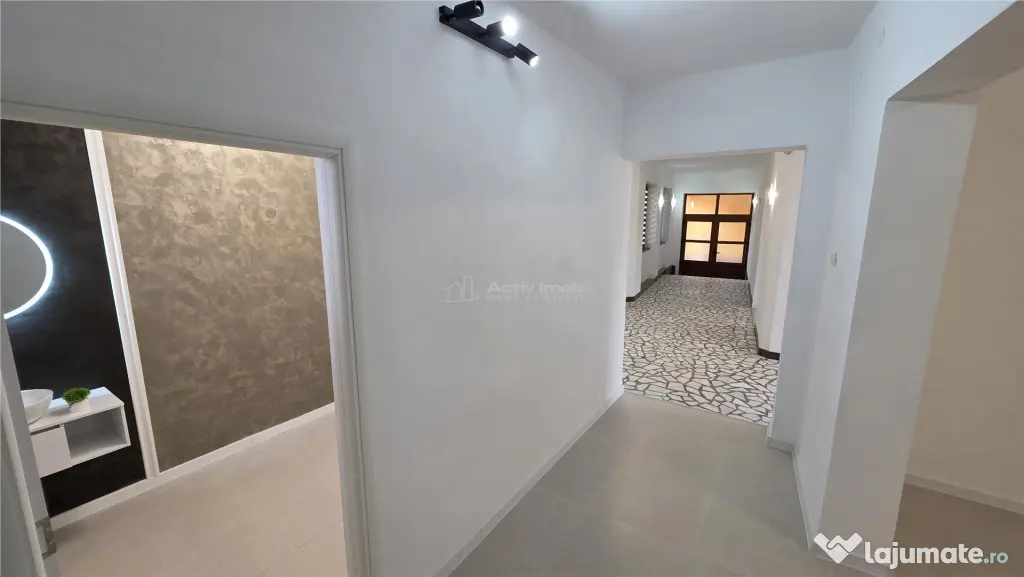 Racasdia, Spatiu Comercial la Sosea, Locatie Centrala