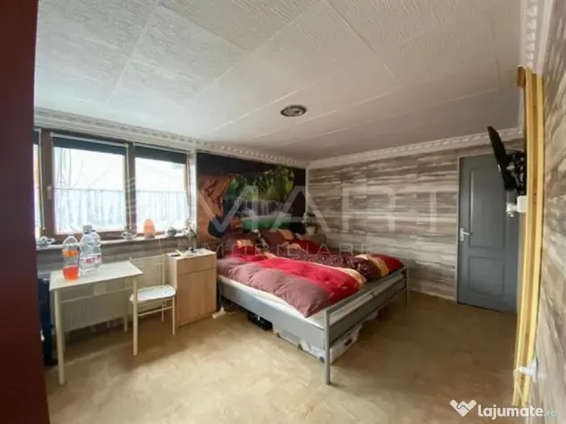 Casa cu 4 camere zona Hipodrom 3