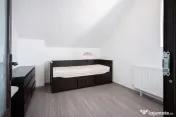 Casă individuală cu 3 camere și curte la preț de apar... 