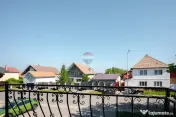 Casă individuală cu 3 camere și curte la preț de apar... 