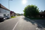 Casă individuală cu 3 camere și curte la preț de apar... 