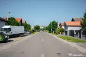 Casă individuală cu 3 camere și curte la preț de apar... 