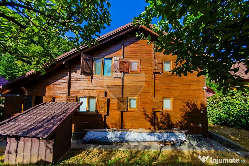 Casa de vacanta cu foisor si acces la rau, de vanzare in ...