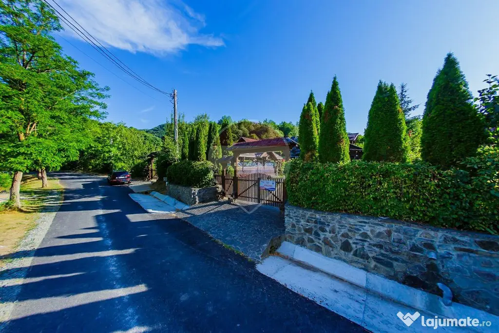 Casa de vacanta cu foisor si acces la rau, de vanzare in ...