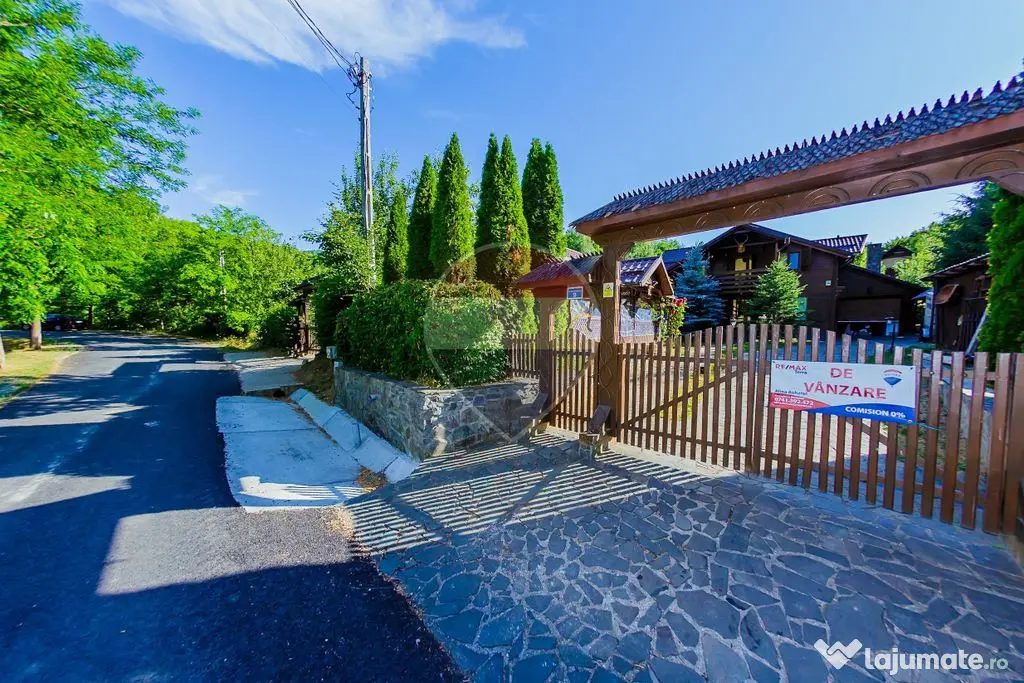 Casa de vacanta cu foisor si acces la rau, de vanzare in ...
