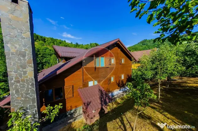 Casa de vacanta cu foisor si acces la rau, de vanzare in ...