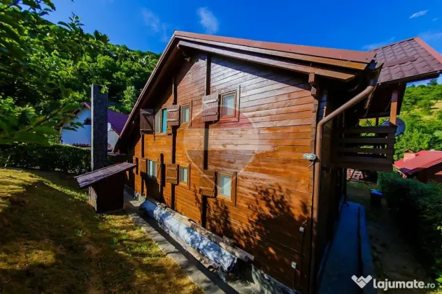 Casa de vacanta cu foisor si acces la rau, de vanzare in ...