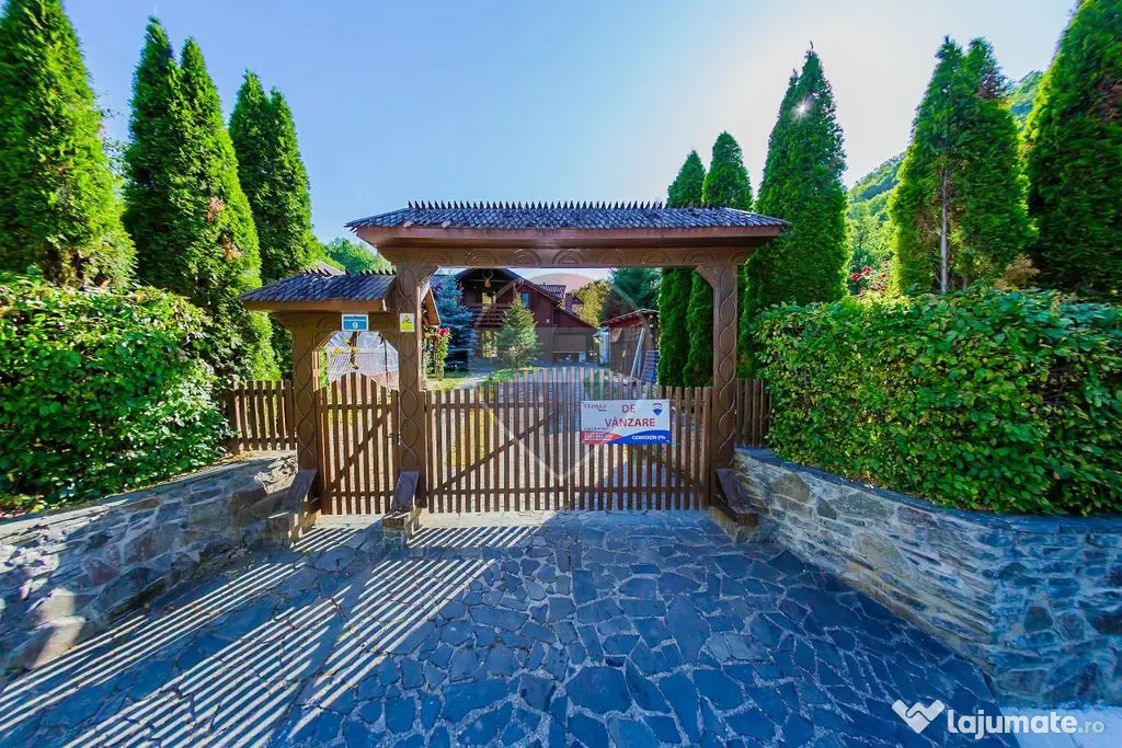 Casa de vacanta cu foisor si acces la rau, de vanzare in ...