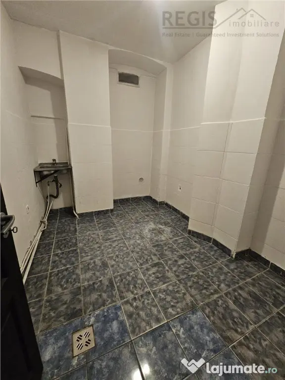 Spatiu Comercial ULTRACENTRAL PIATA SFATULUI