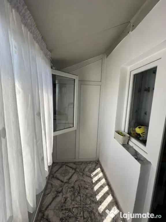 Apartament Spatios 3 Camere Mobilat/Finisat