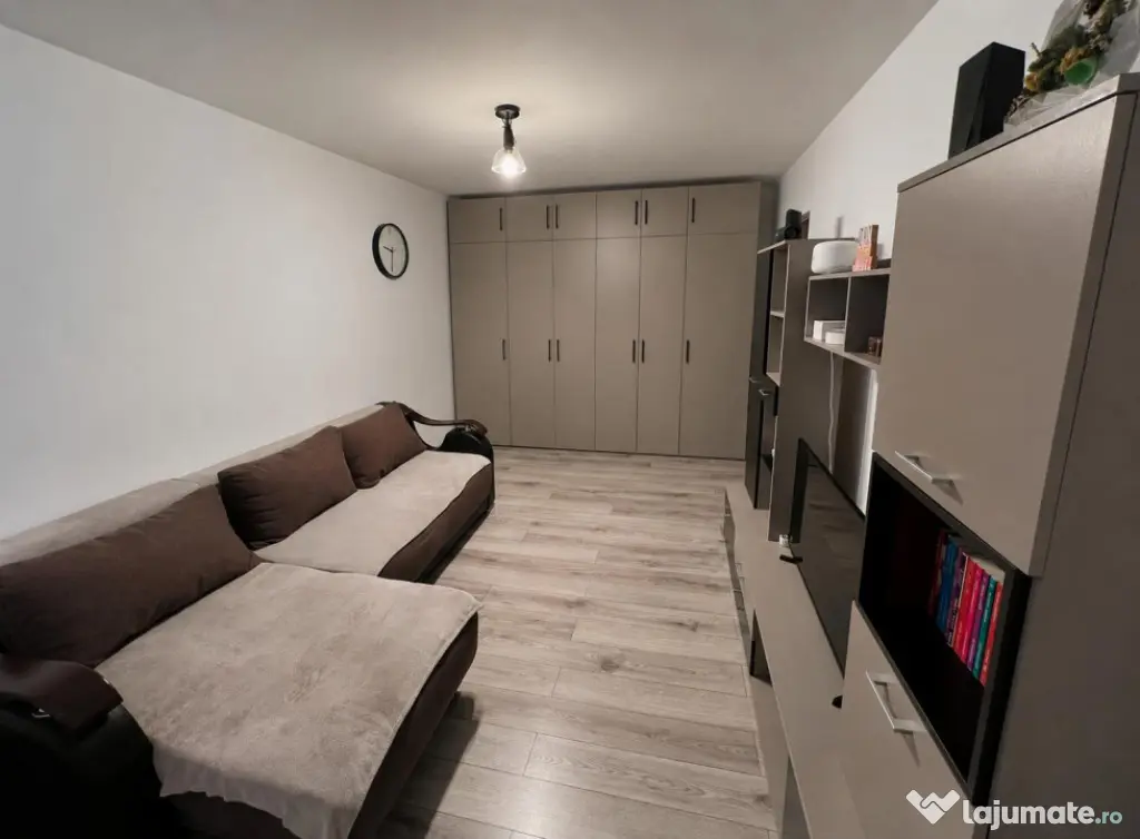 Apartament Spatios 3 Camere Mobilat/Finisat