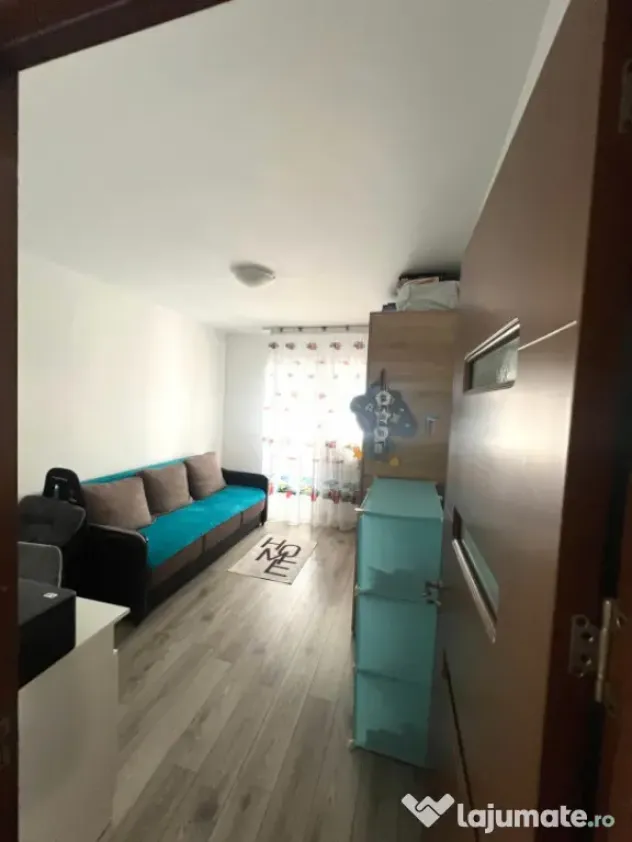 Apartament Spatios 3 Camere Mobilat/Finisat