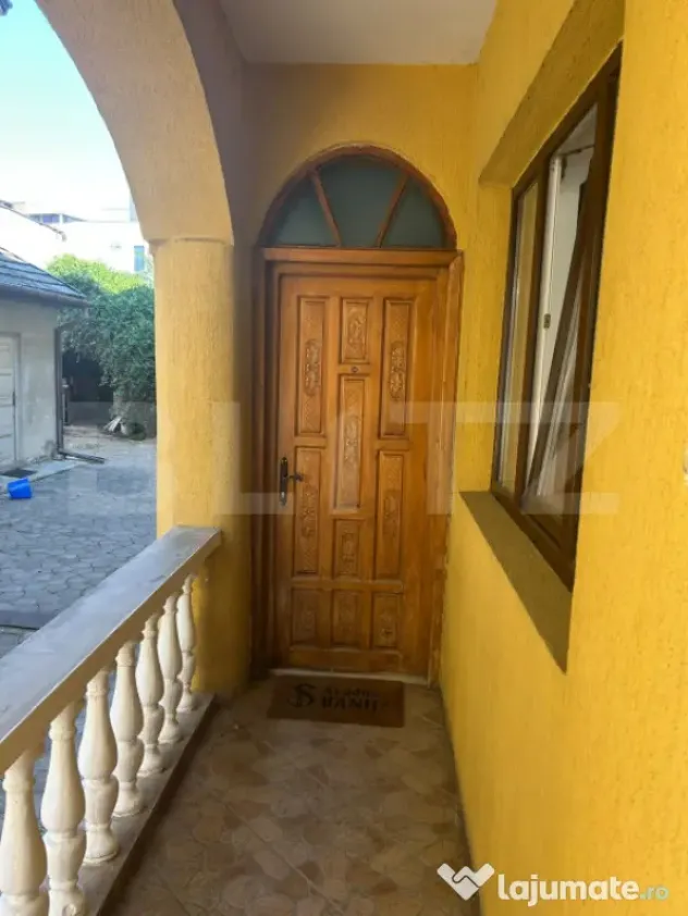 Apartament cu 3 camere si parcare la Vila, zona Iris.