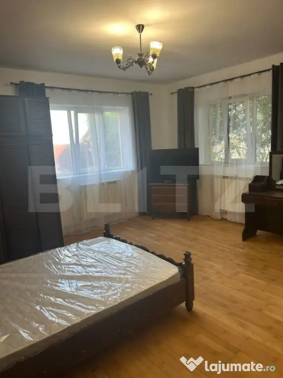 Apartament cu 3 camere si parcare la Vila, zona Iris.