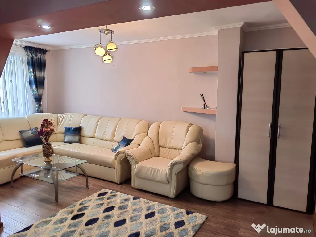 De vanzare - Apartament 3 camere Botosani, Calea Națională Stadion