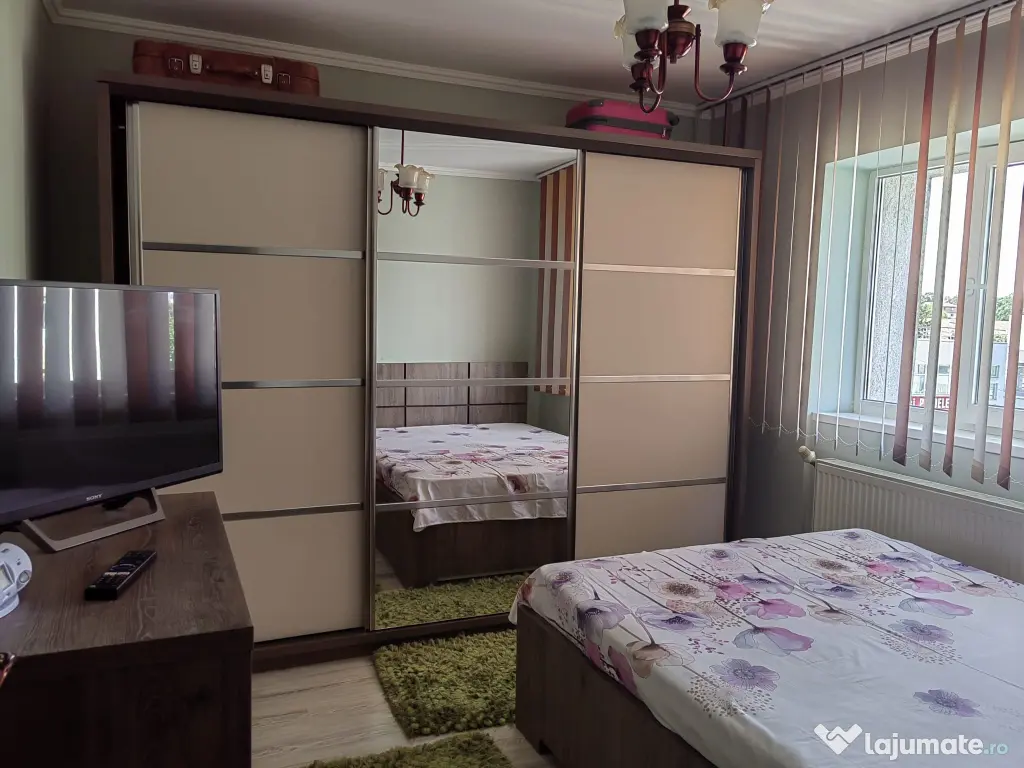 De vanzare - Apartament 3 camere Botosani, Calea Națională Stadion