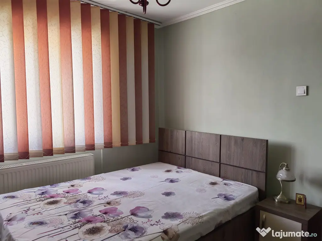 De vanzare - Apartament 3 camere Botosani, Calea Națională Stadion