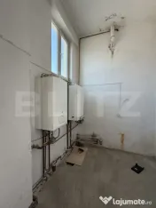 Spațiu comercial, destinație depozit și birouri, 550 mp u 