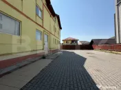 Spațiu comercial, destinație depozit și birouri, 550 mp u 