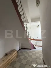 Spațiu comercial, destinație depozit și birouri, 550 mp u 