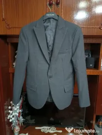 Sacou gri elegant băieți – mărimea S (13-14 ani) – stare foarte bună
