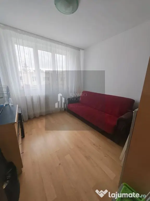 Apartament 4 camere decomandat Aleea Fetesti, Titan