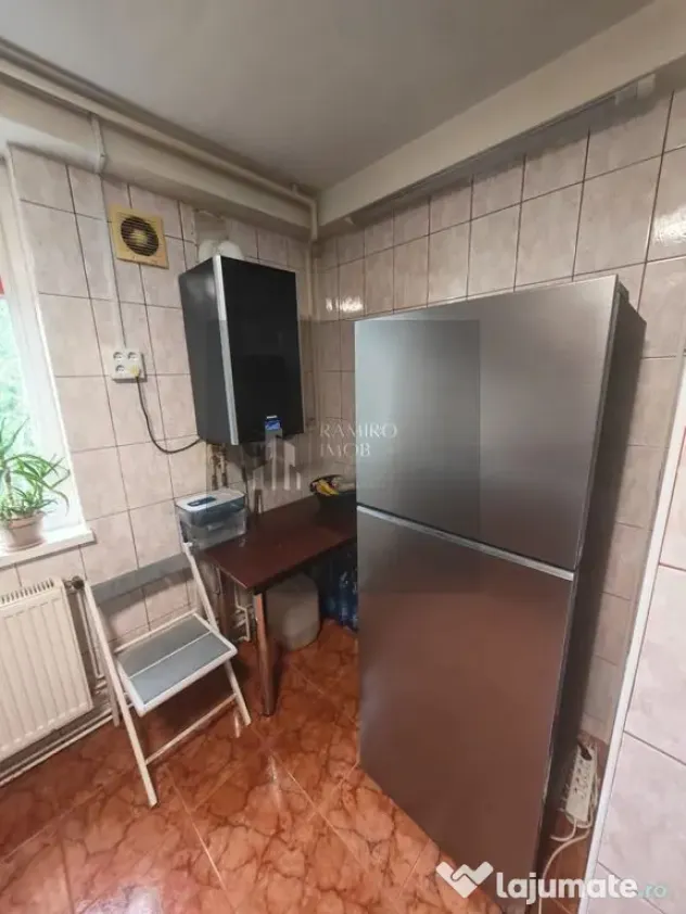 Apartament 4 camere decomandat Aleea Fetesti, Titan