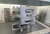Cuptor profesional cu bandă Moretti Forni electric – Italia – Stare foarte bună 