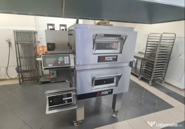 Cuptor profesional cu bandă Moretti Forni electric – Italia – Stare foarte bună