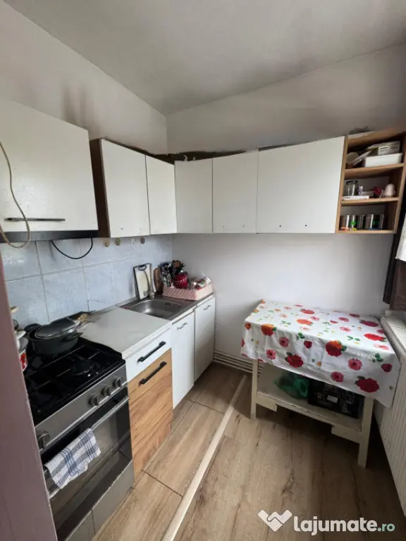 Garsonieră cochetă, gata de mutare, etaj 2, Zona Gării ??