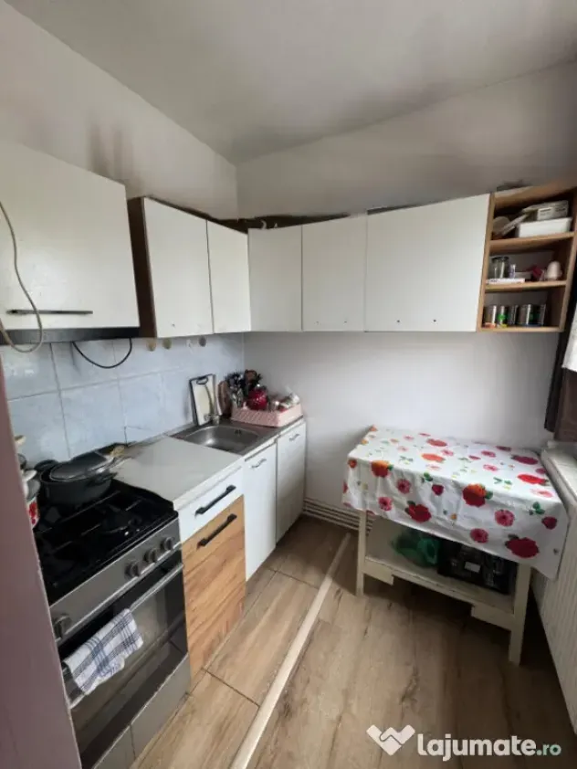 Garsonieră cochetă, gata de mutare, etaj 2, Zona Gării ??