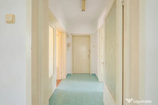 Apartament ultracentral cu 3 camere, 87,2 mp utili – Zona