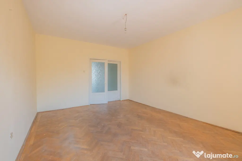 Apartament ultracentral cu 3 camere, 87,2 mp utili – Zona
