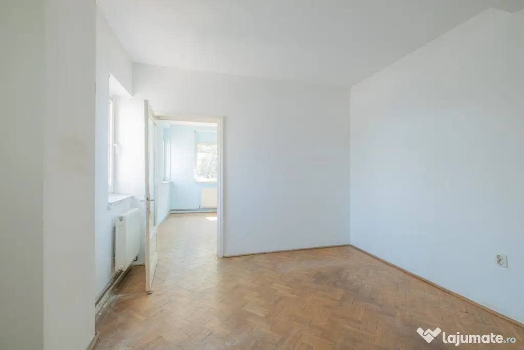 Apartament ultracentral cu 3 camere, 87,2 mp utili – Zona
