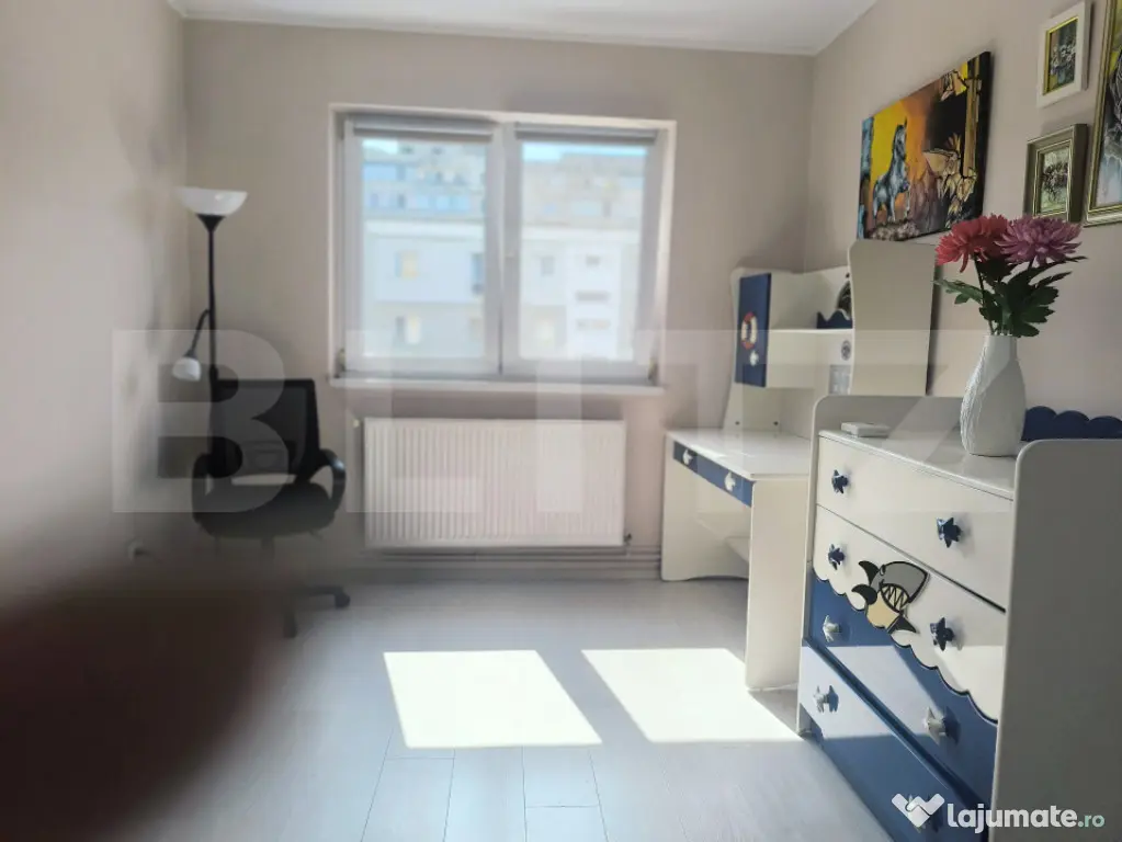 Apartament 2 camere, semidecomandat - Florilor