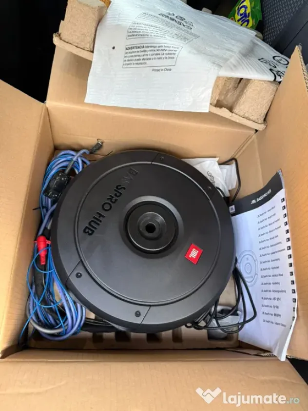 Subwoofer JBL BassPro Hub 200W pentru roata de rezervă
