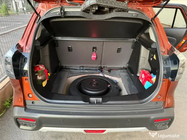 Subwoofer JBL BassPro Hub 200W pentru roata de rezervă
