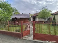 Vând casa cu teren in Brănișca
